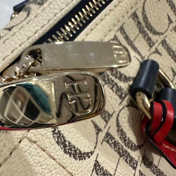 Carolina Herrera Andy - Picture 7 of 11